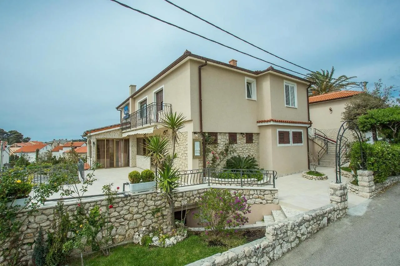 Apartments Nada Palit