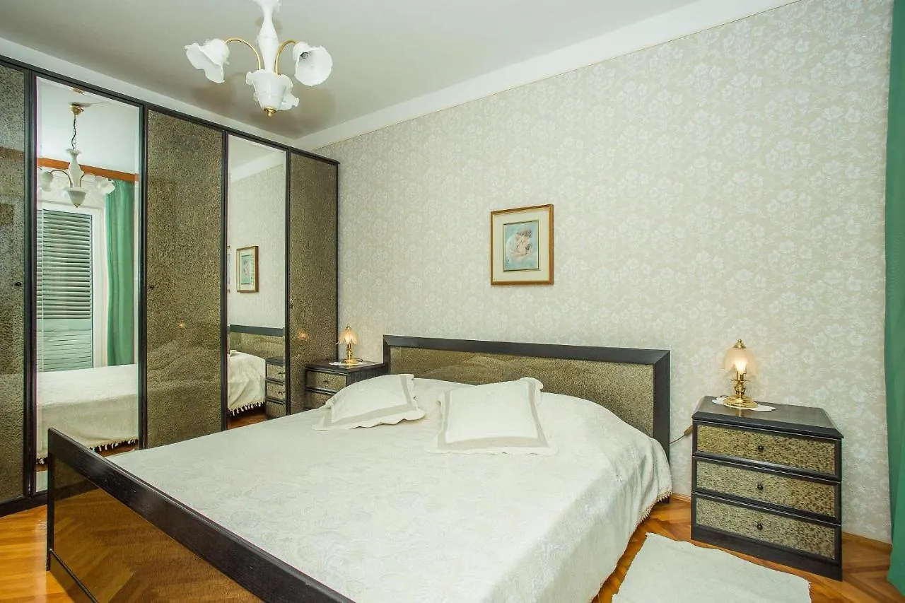 *** Guest house Apartments Nada Palit Croatia