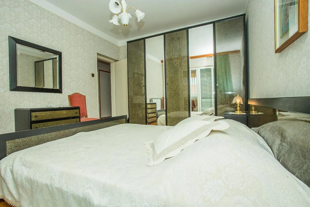 Apartments Nada Palit Croatia